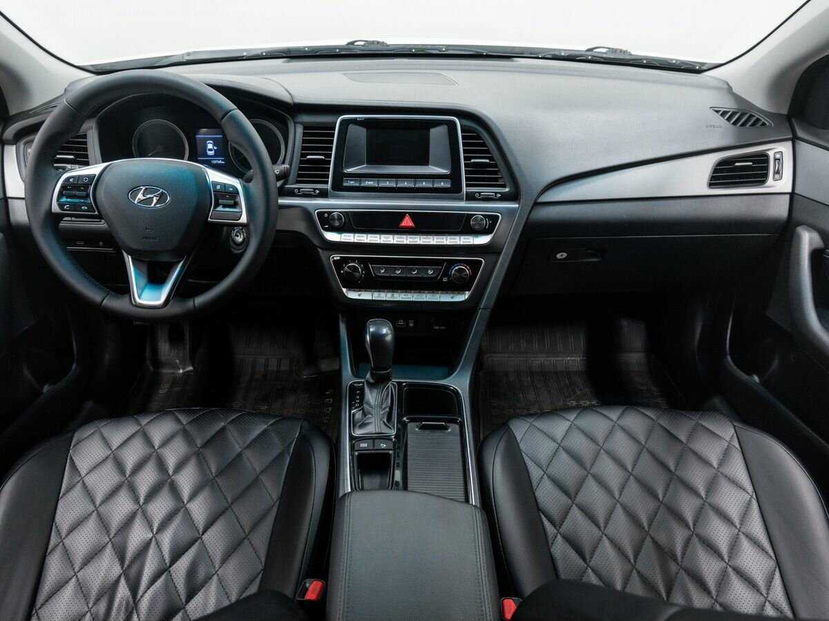 Купить Hyundai Sonata с пробегом. Фото: #9