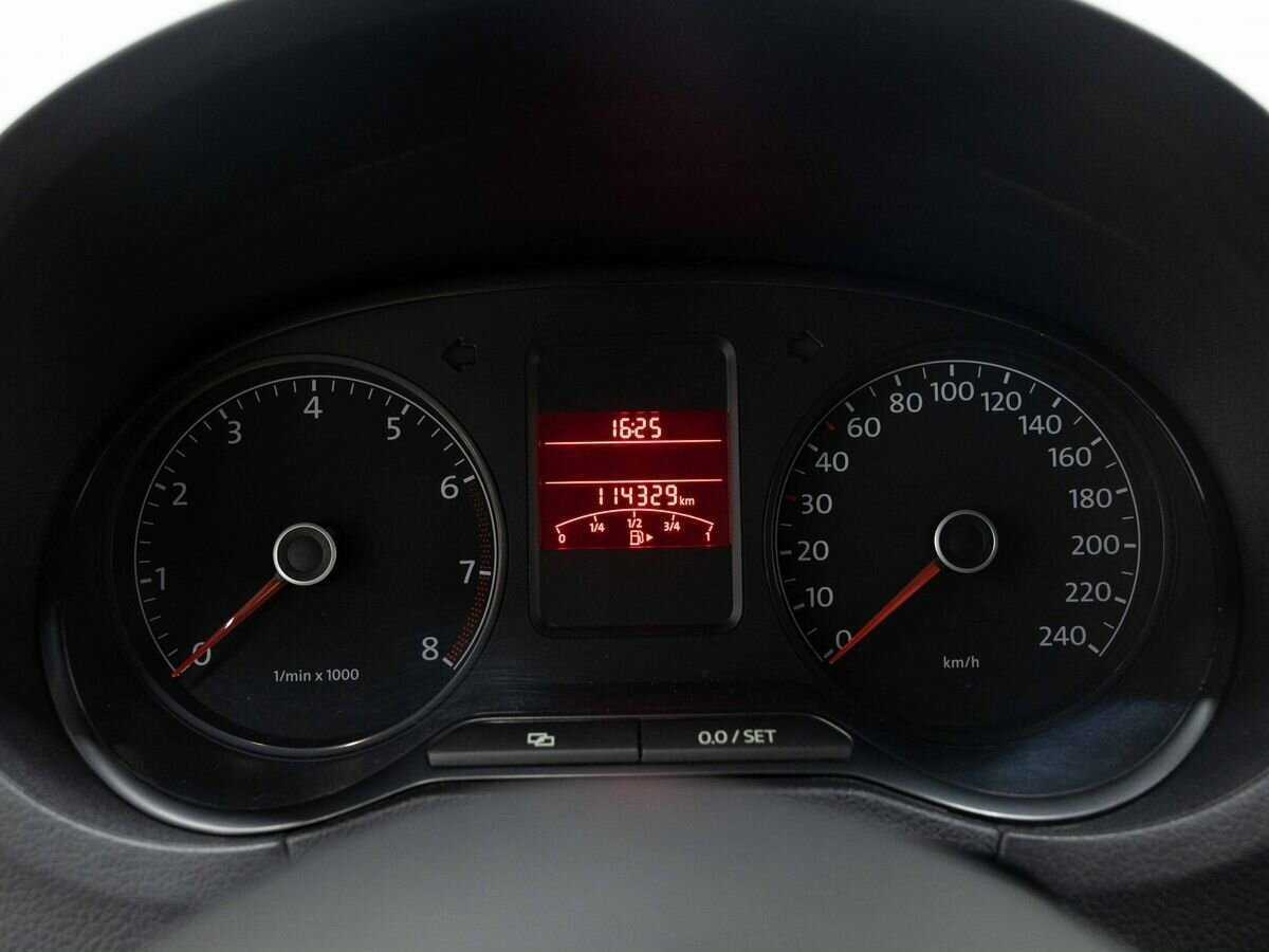Купить Volkswagen Polo с пробегом. Фото: #13