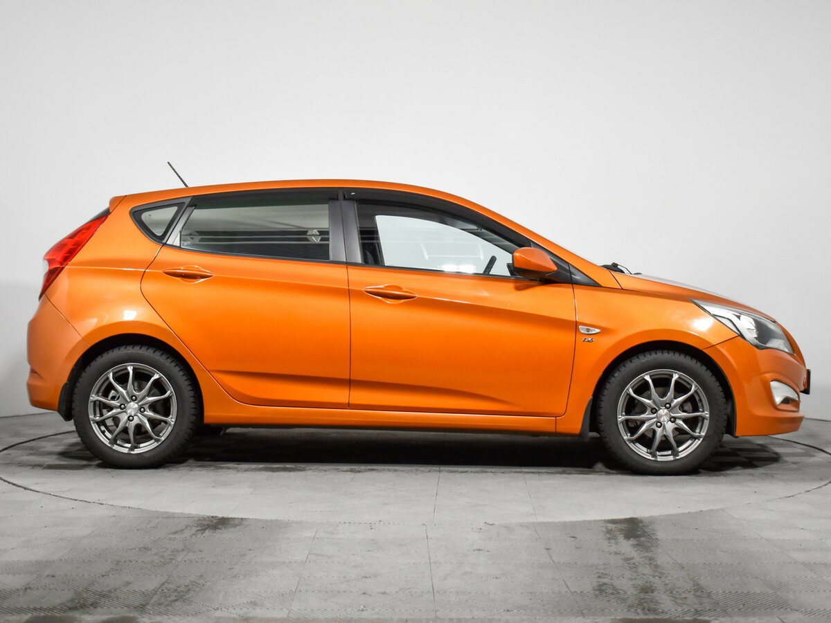 Купить Hyundai Solaris с пробегом. Фото: #3
