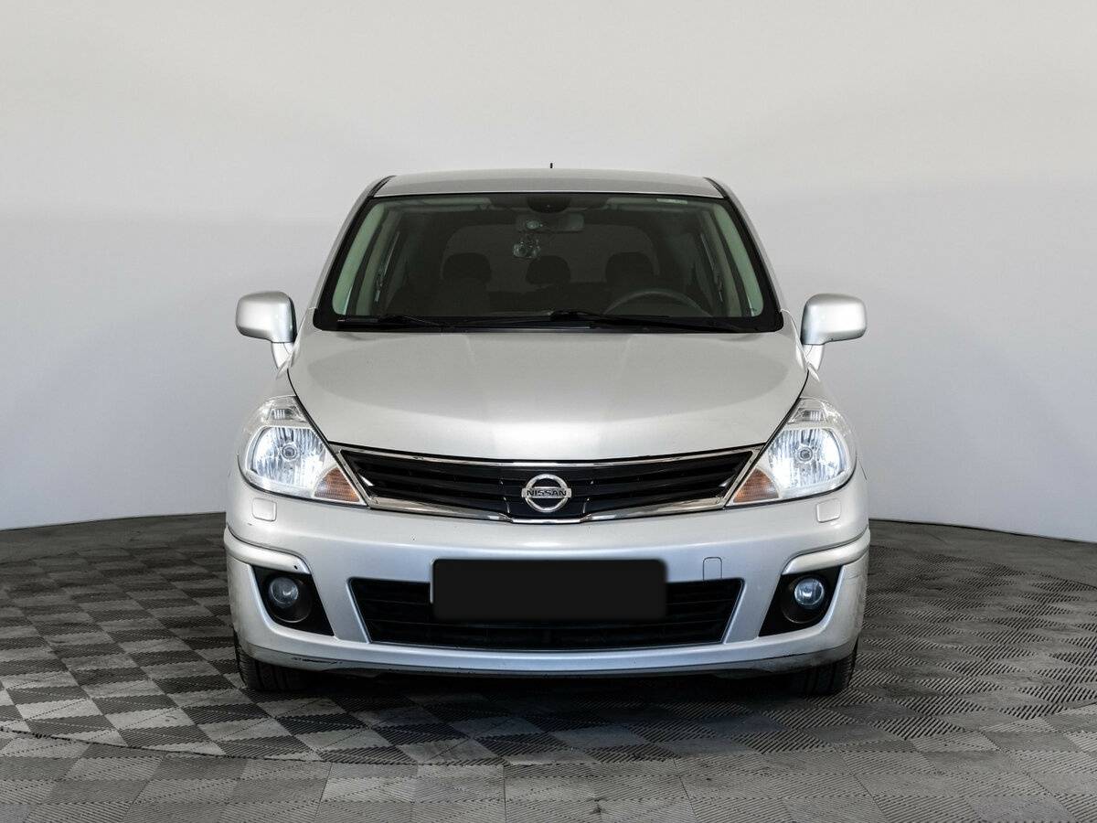Купить Nissan Tiida с пробегом. Фото: #1