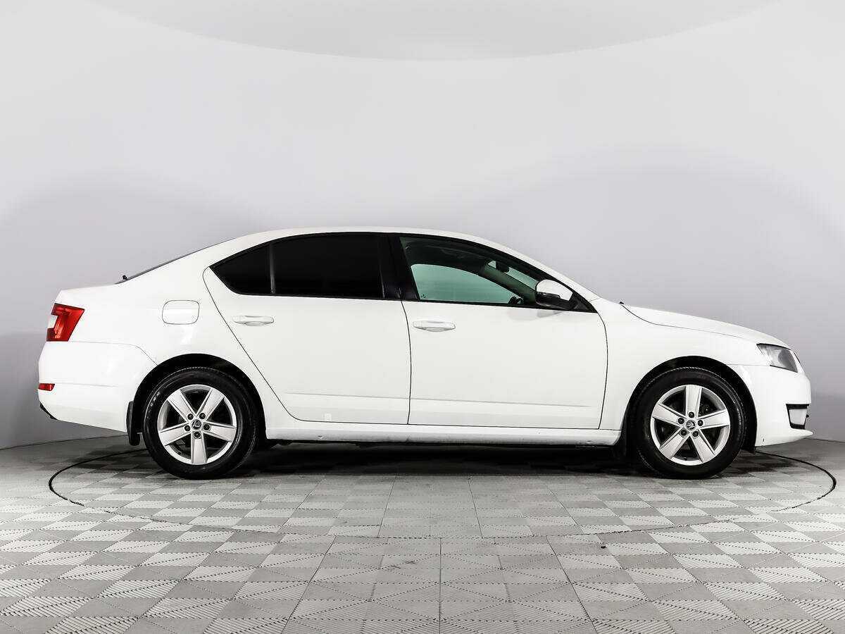 Купить Skoda Octavia с пробегом. Фото: #3