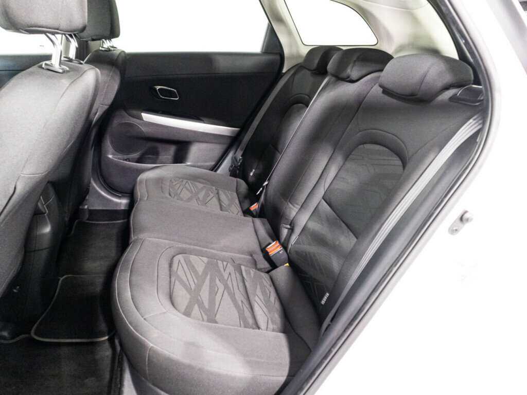 Купить Kia Ceed с пробегом. Фото: #9