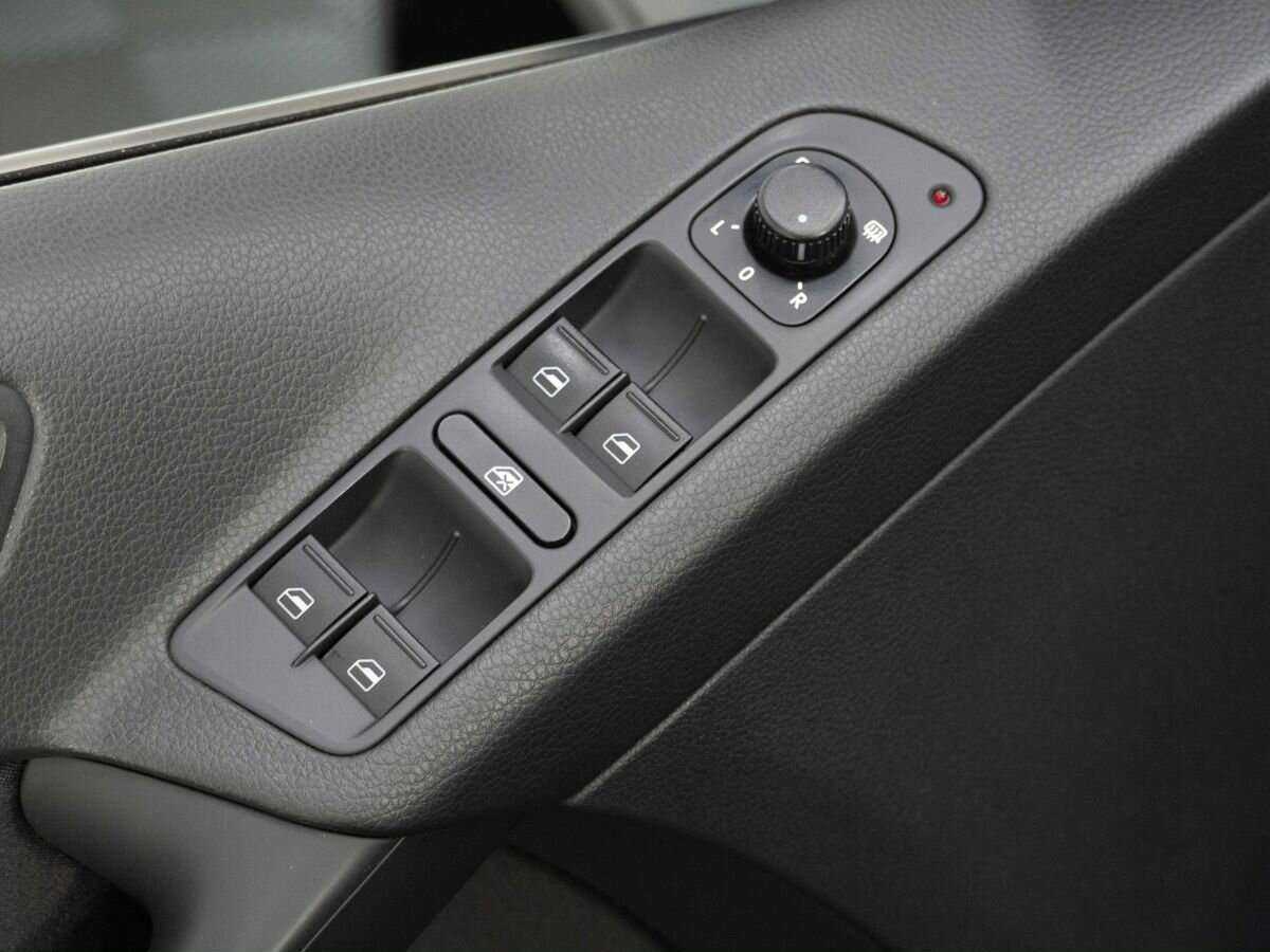 Купить Volkswagen Tiguan с пробегом. Фото: #16