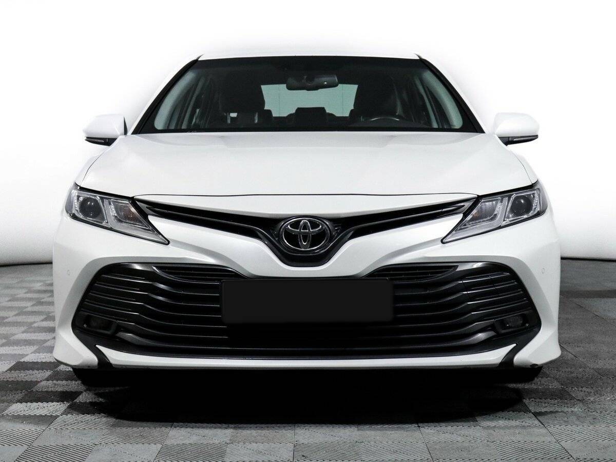 Купить Toyota Camry с пробегом. Фото: #1