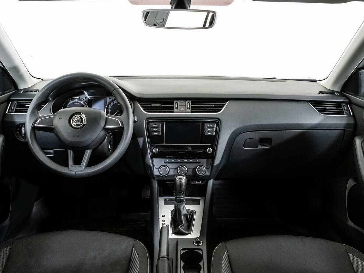 Купить Skoda Octavia с пробегом. Фото: #9