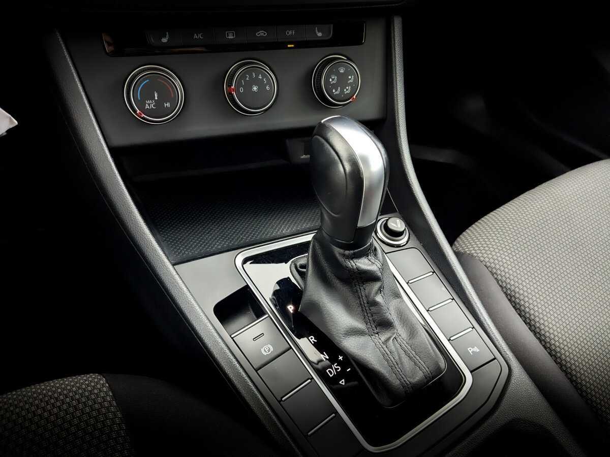 Купить Volkswagen Jetta с пробегом. Фото: #20