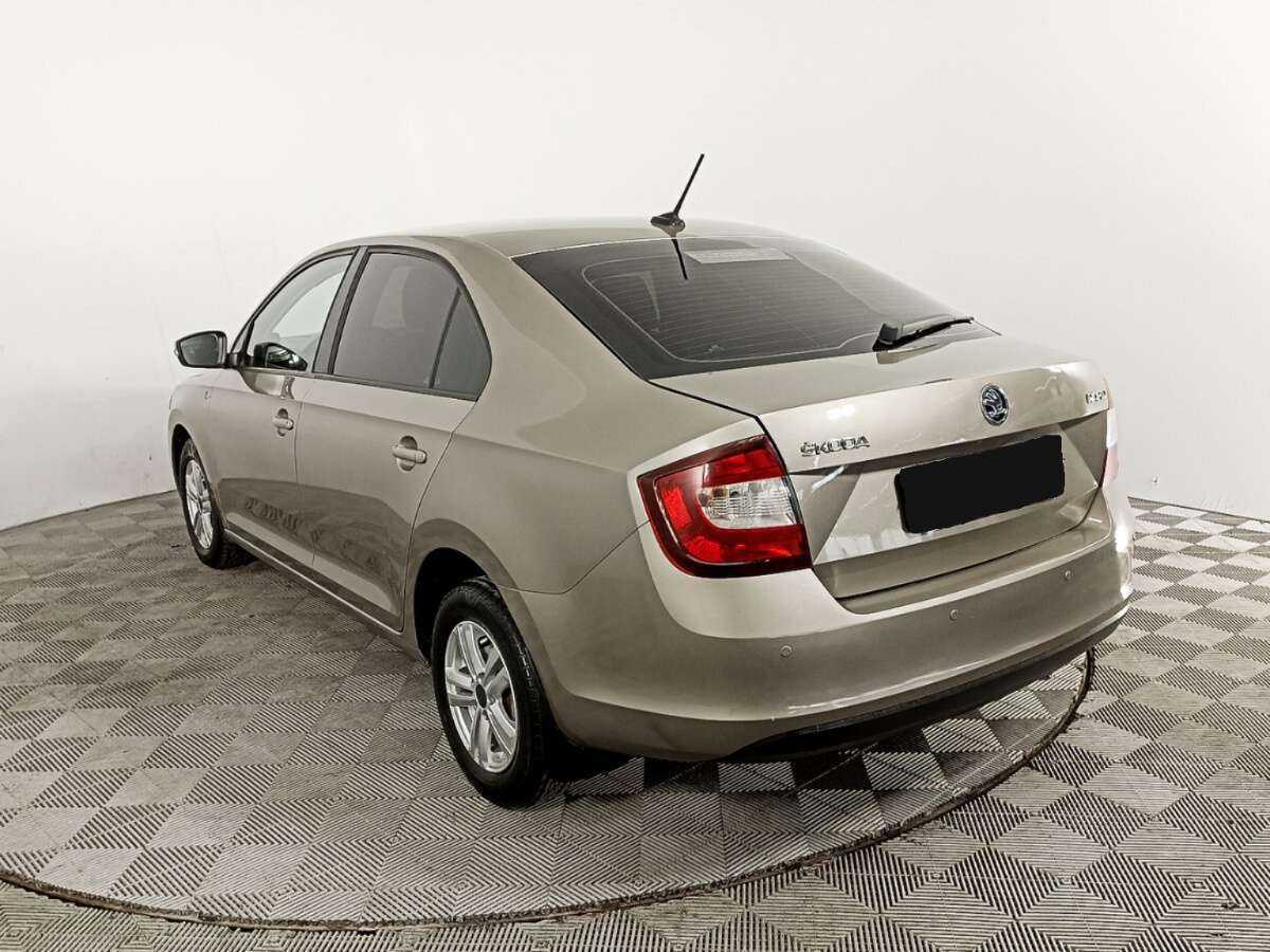 Купить Skoda Rapid с пробегом. Фото: #6