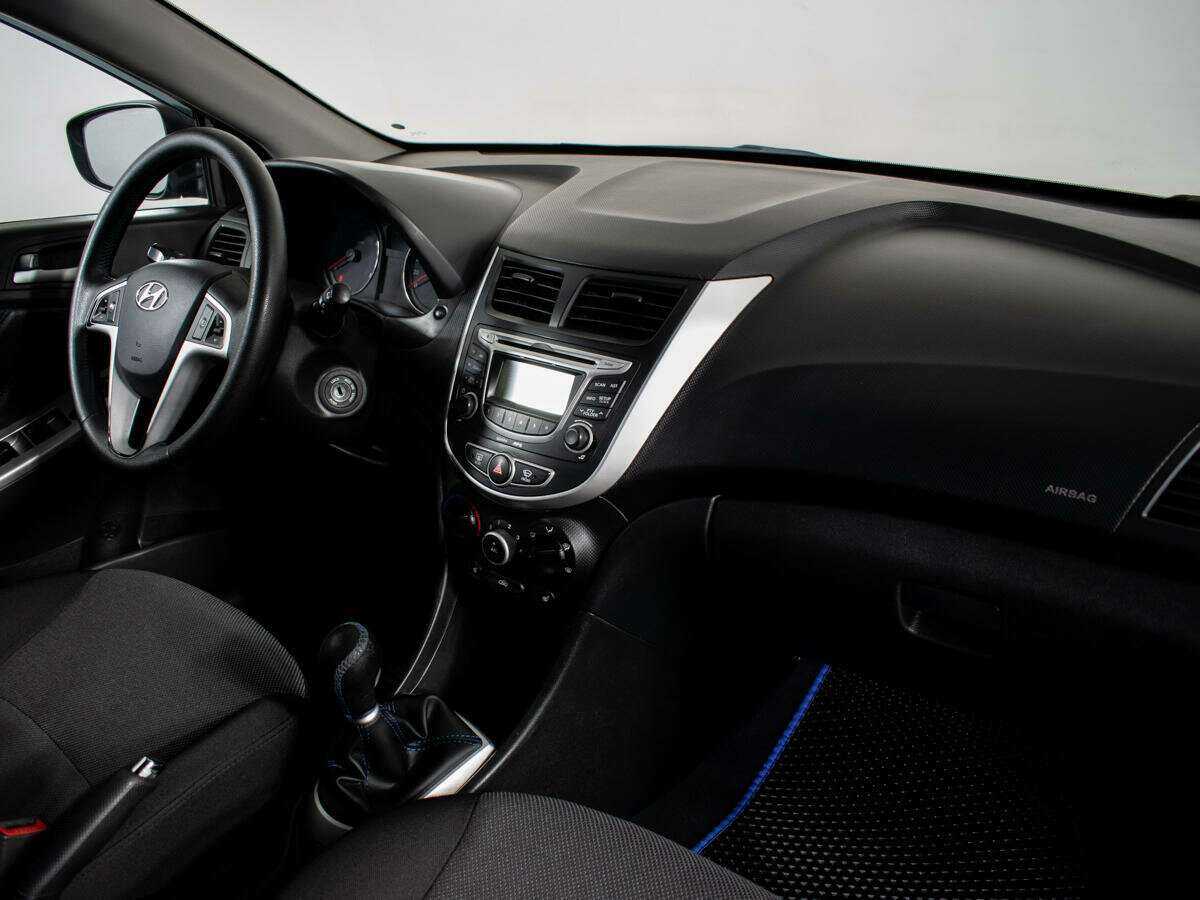 Купить Hyundai Solaris с пробегом. Фото: #6