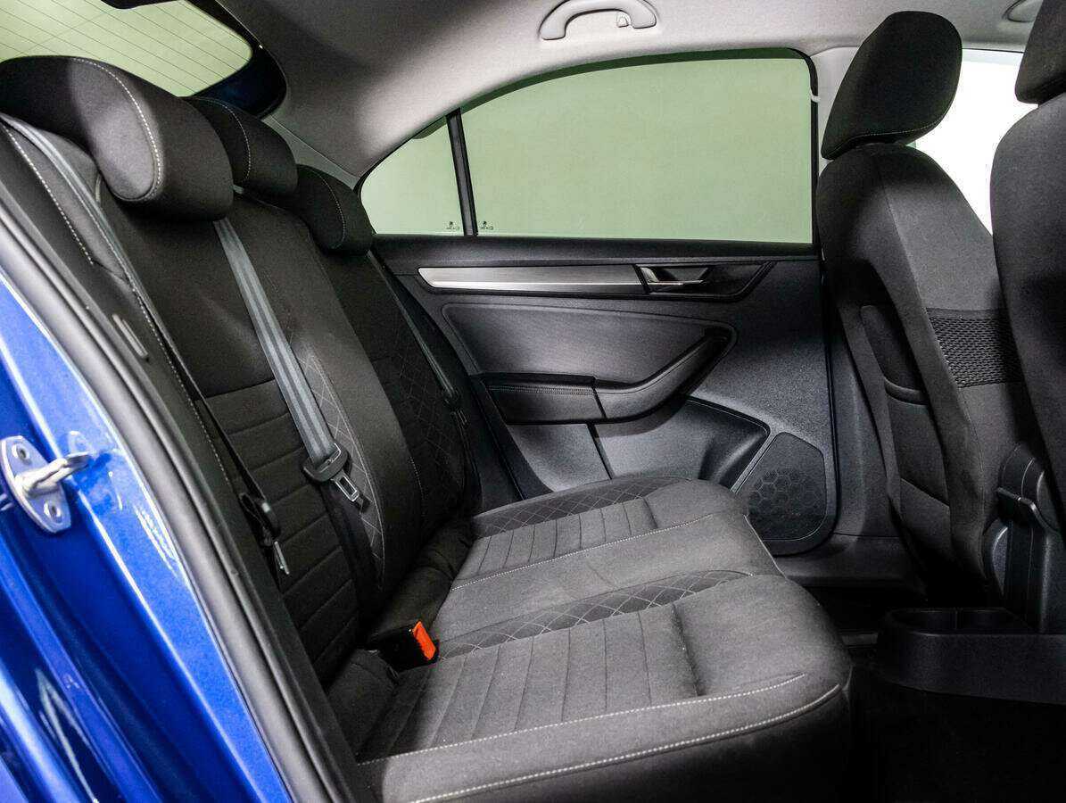 Купить Skoda Rapid с пробегом. Фото: #11