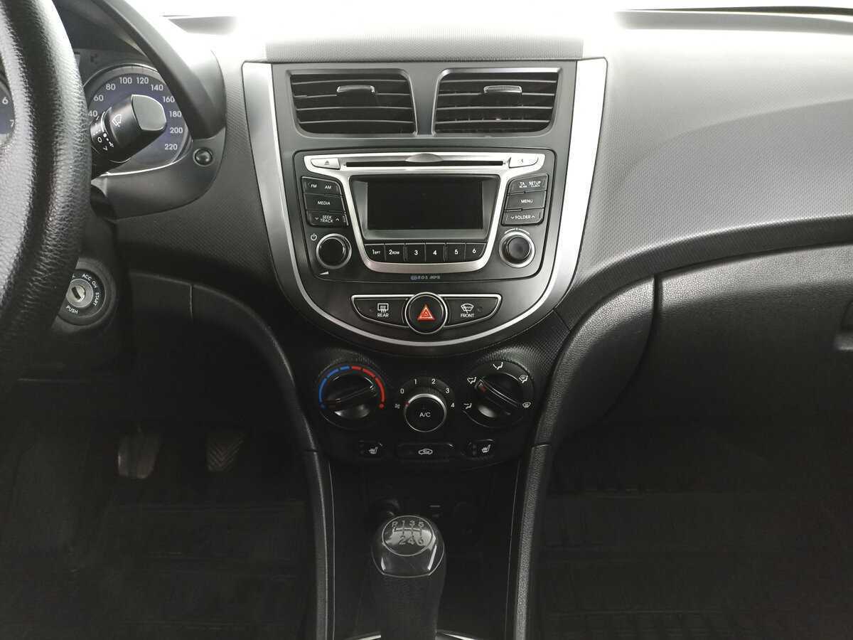 Купить Hyundai Solaris с пробегом. Фото: #14