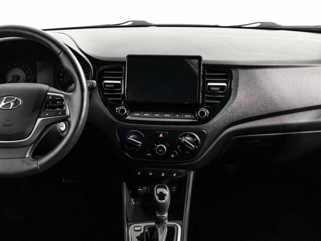 Купить Hyundai Solaris с пробегом. Фото: #13