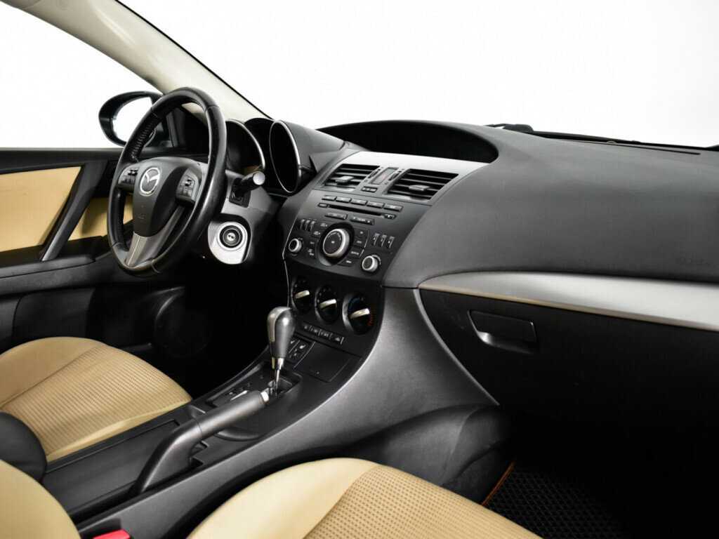 Купить Mazda 3 с пробегом. Фото: #8