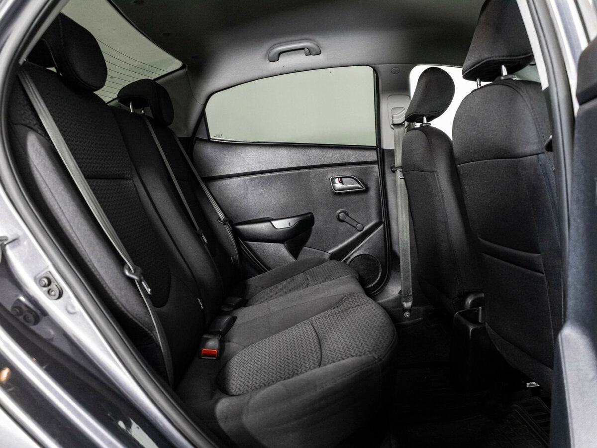 Купить Kia Rio с пробегом. Фото: #11