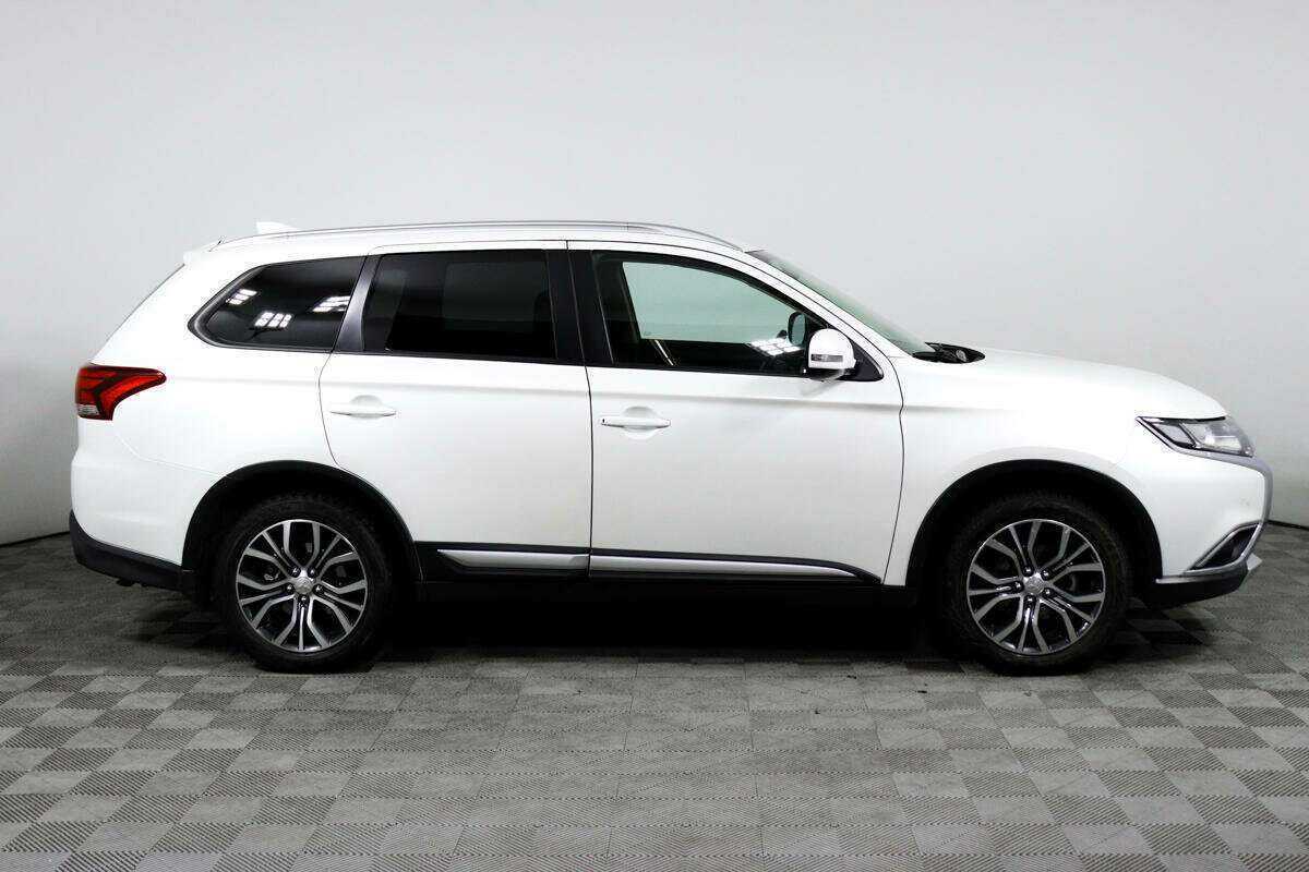 Купить Mitsubishi Outlander с пробегом. Фото: #2