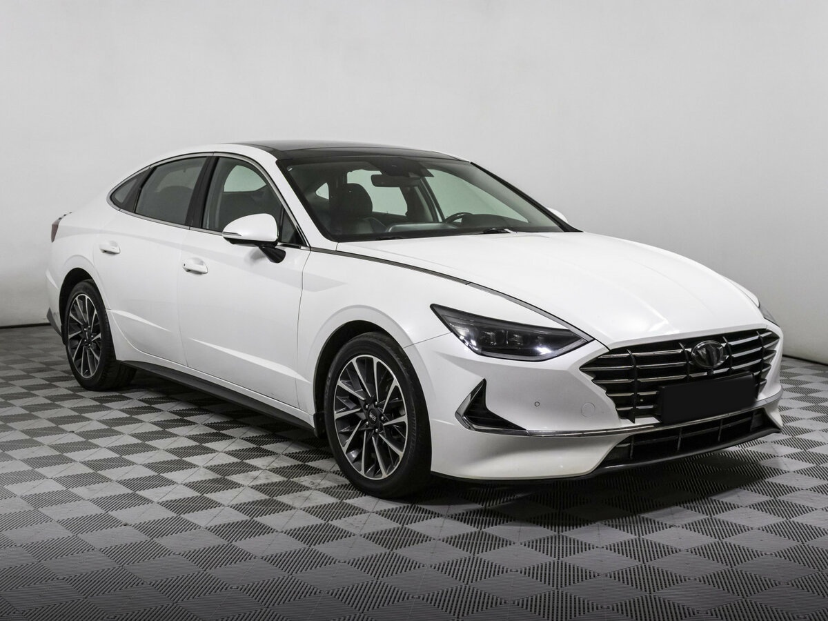 Купить Hyundai Sonata с пробегом. Фото: #2
