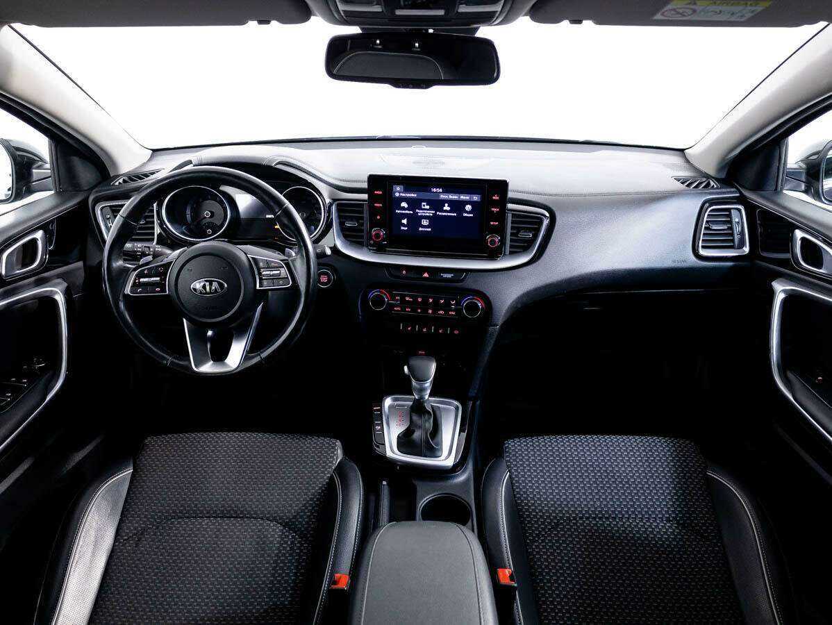 Купить Kia Ceed с пробегом. Фото: #8