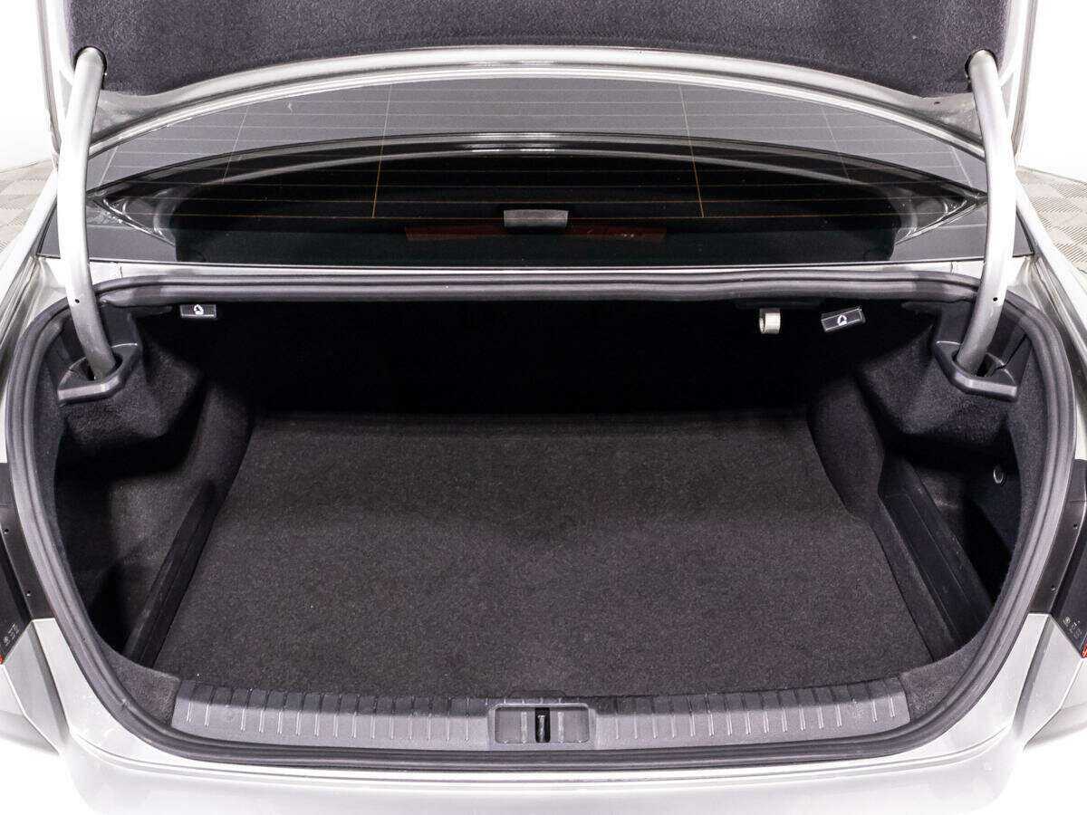 Купить Volkswagen Passat с пробегом. Фото: #14