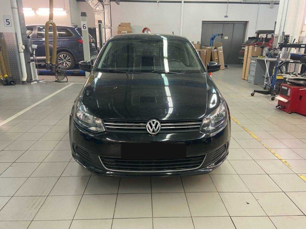 Купить Volkswagen Polo с пробегом. Фото: #1