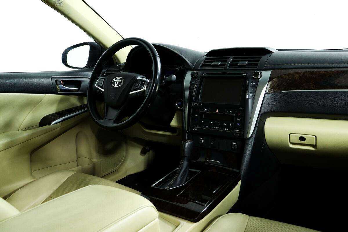 Купить Toyota Camry с пробегом. Фото: #8