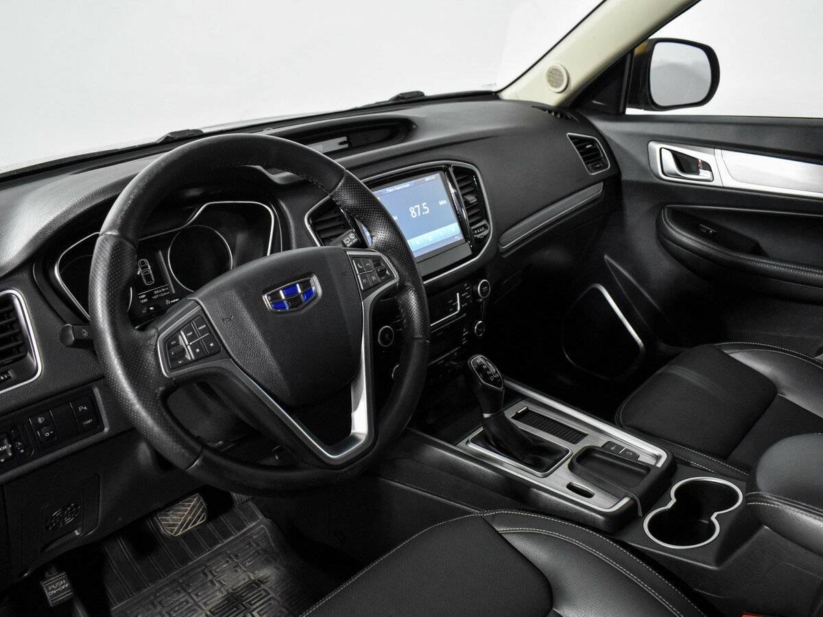 Купить Geely Emgrand X7 с пробегом. Фото: #8