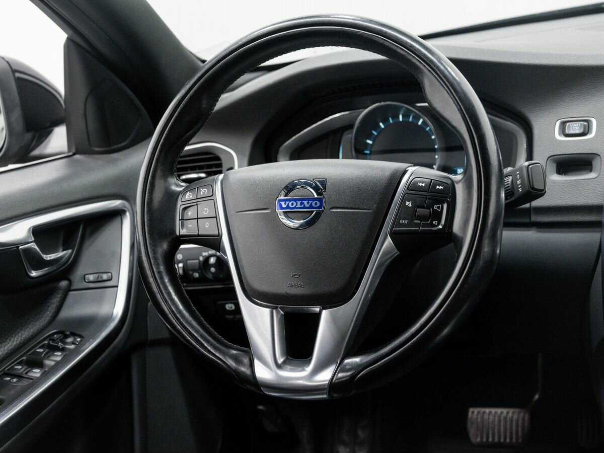 Купить Volvo S60 с пробегом. Фото: #11