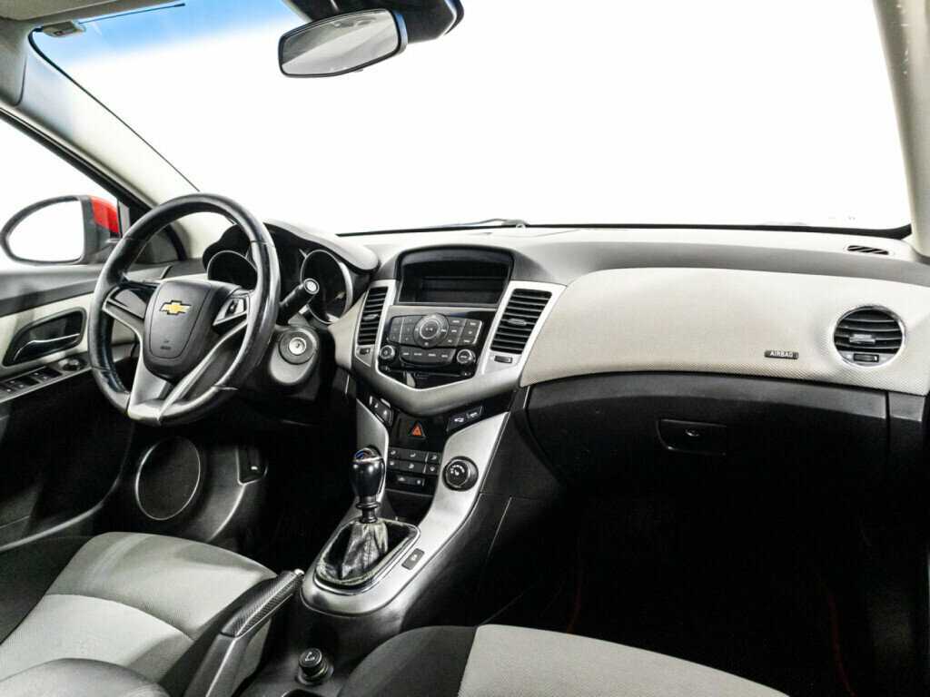 Купить Chevrolet Cruze с пробегом. Фото: #8