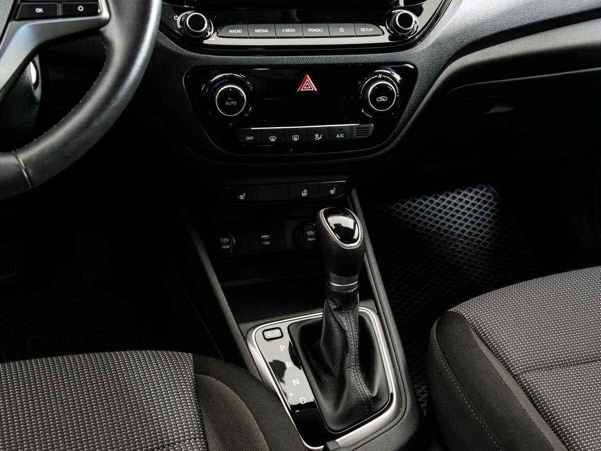 Купить Hyundai Solaris с пробегом. Фото: #8