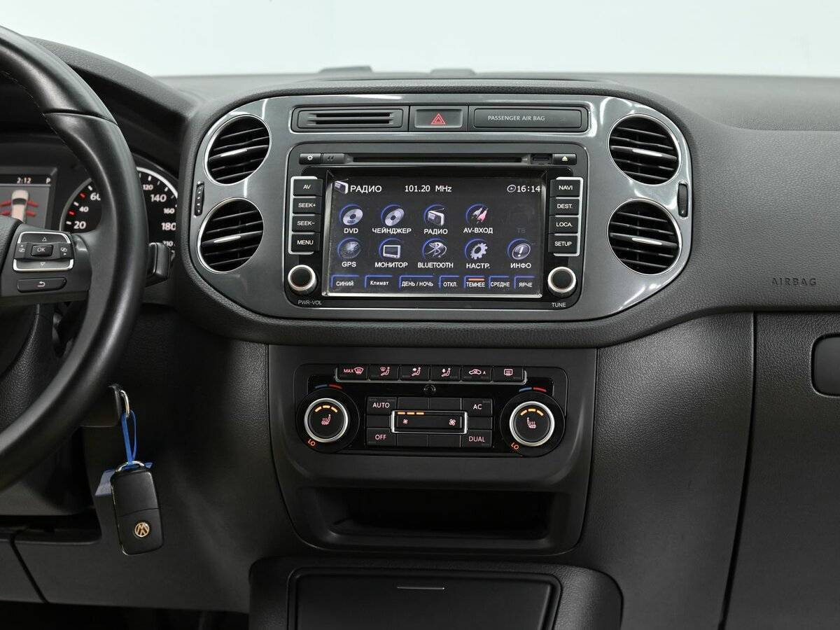 Купить Volkswagen Tiguan с пробегом. Фото: #9