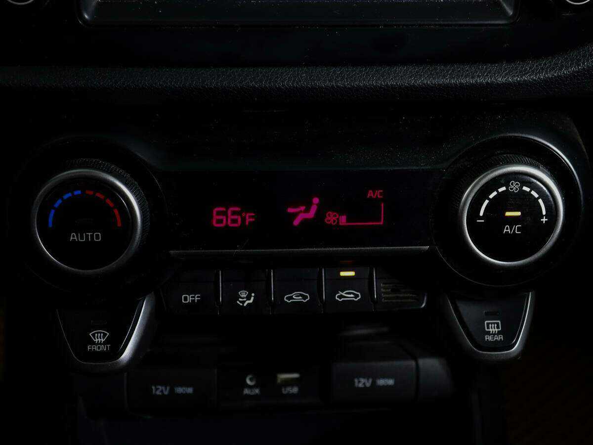 Купить Kia Rio с пробегом. Фото: #18