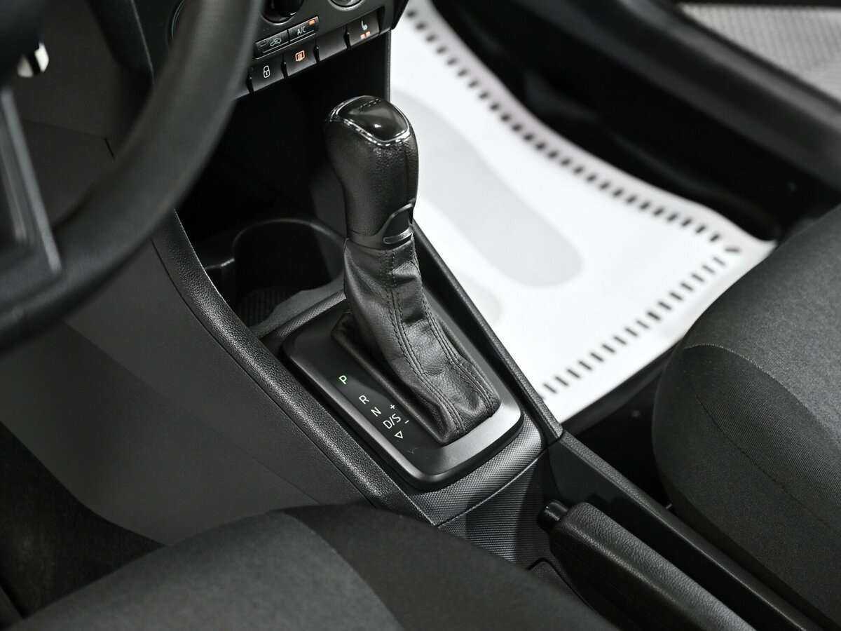 Купить Skoda Rapid с пробегом. Фото: #7