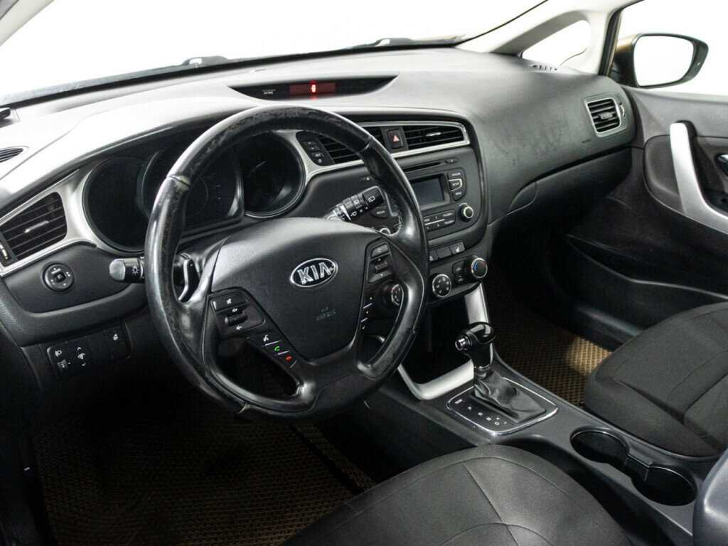Купить Kia Ceed с пробегом. Фото: #10