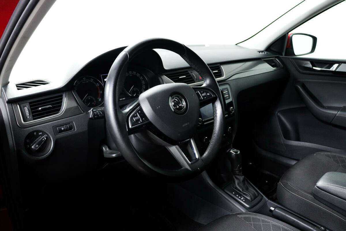 Купить Skoda Rapid с пробегом. Фото: #12