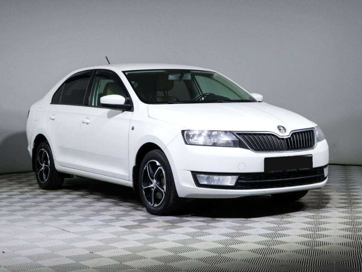 Купить Skoda Rapid с пробегом. Фото: #2