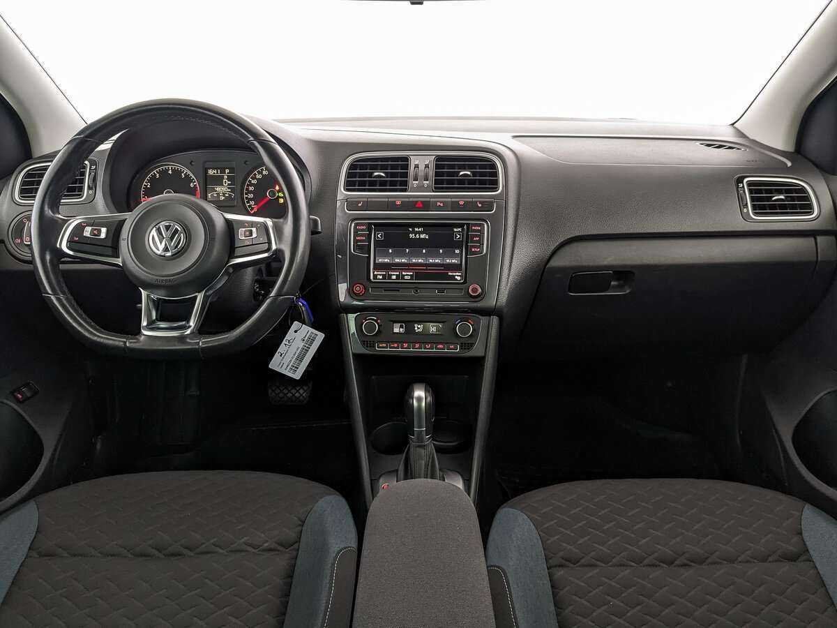 Купить Volkswagen Polo с пробегом. Фото: #9