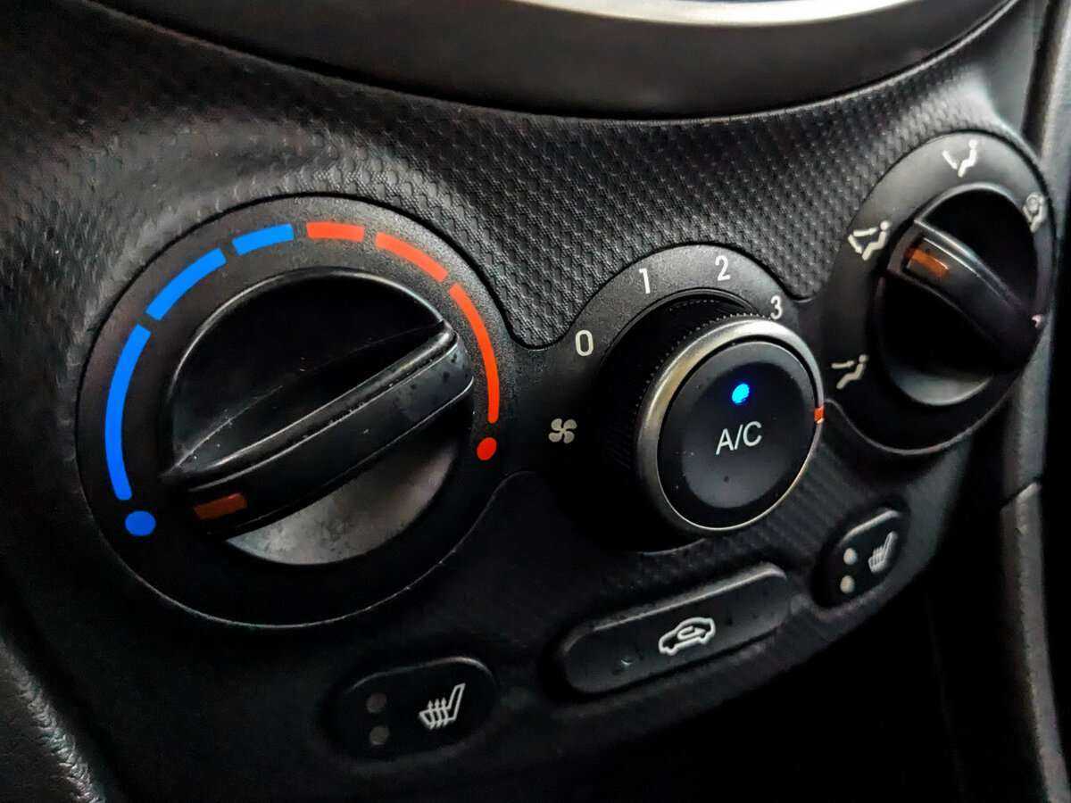 Купить Hyundai Solaris с пробегом. Фото: #20