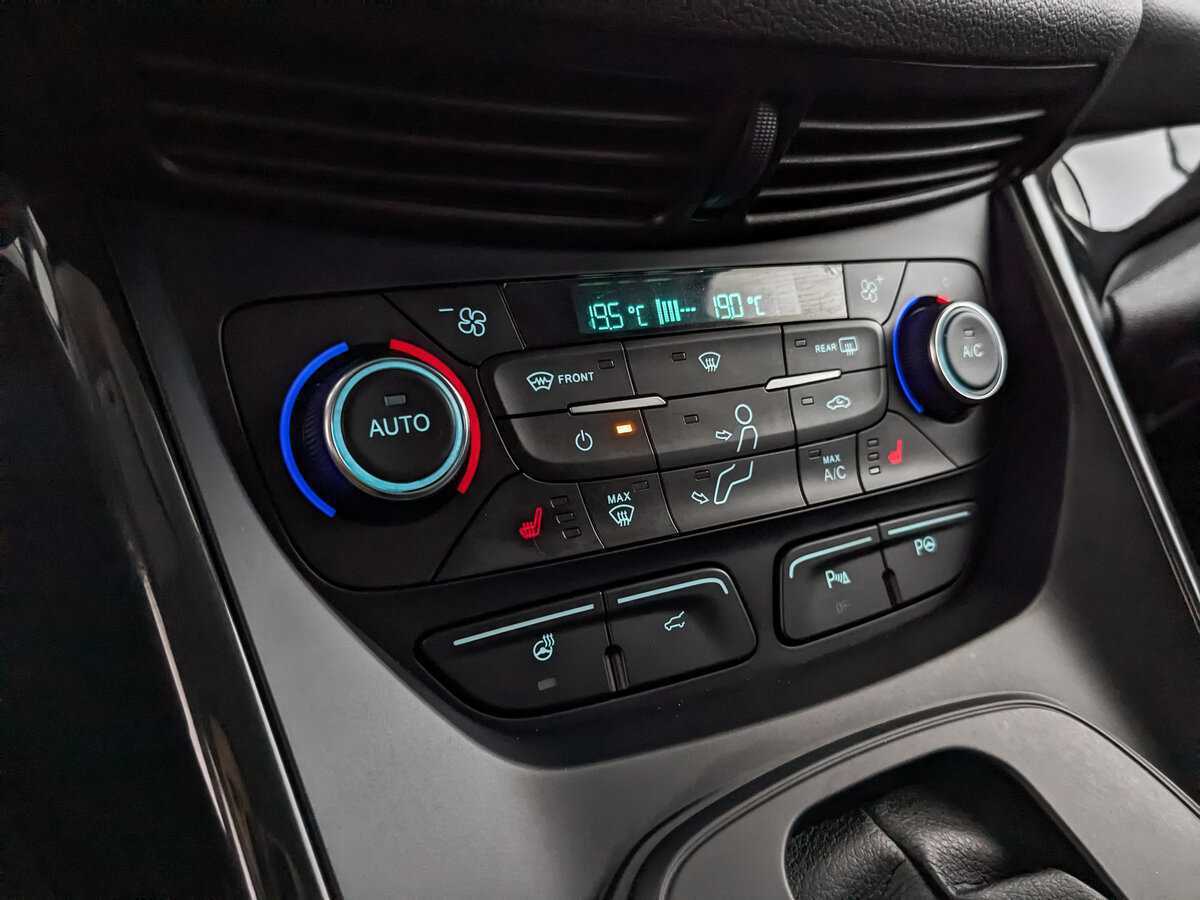 Купить Ford Kuga с пробегом. Фото: #18