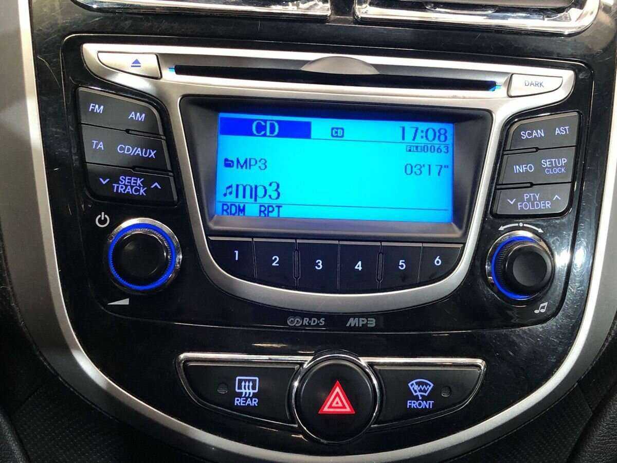 Купить Hyundai Solaris с пробегом. Фото: #12