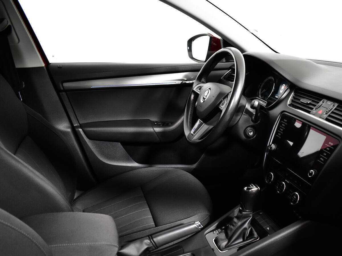Купить Skoda Octavia с пробегом. Фото: #8