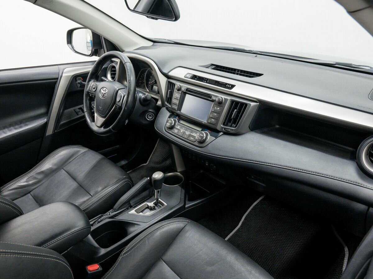 Купить Toyota RAV4 с пробегом. Фото: #6