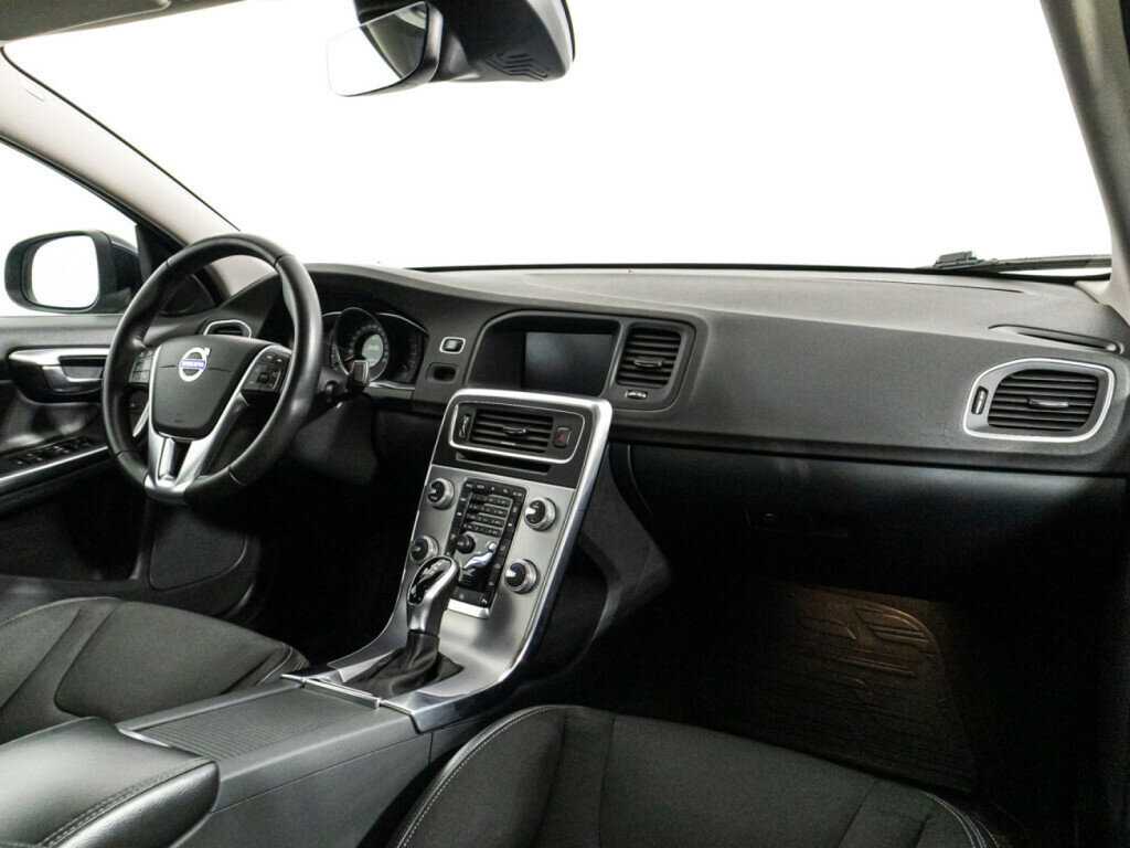 Купить Volvo S60 с пробегом. Фото: #8