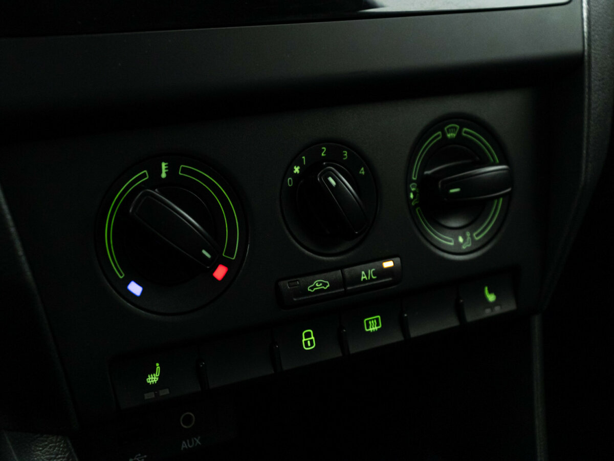 Купить Skoda Rapid с пробегом. Фото: #14