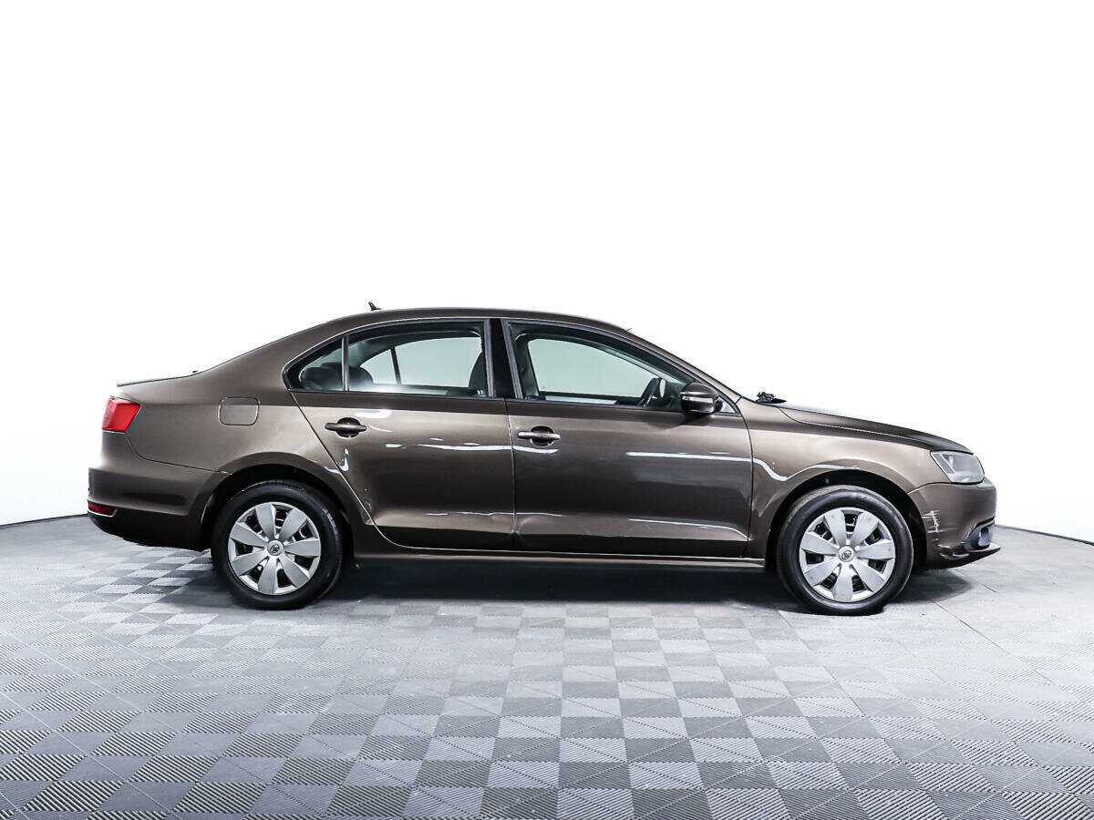 Купить Volkswagen Jetta с пробегом. Фото: #2