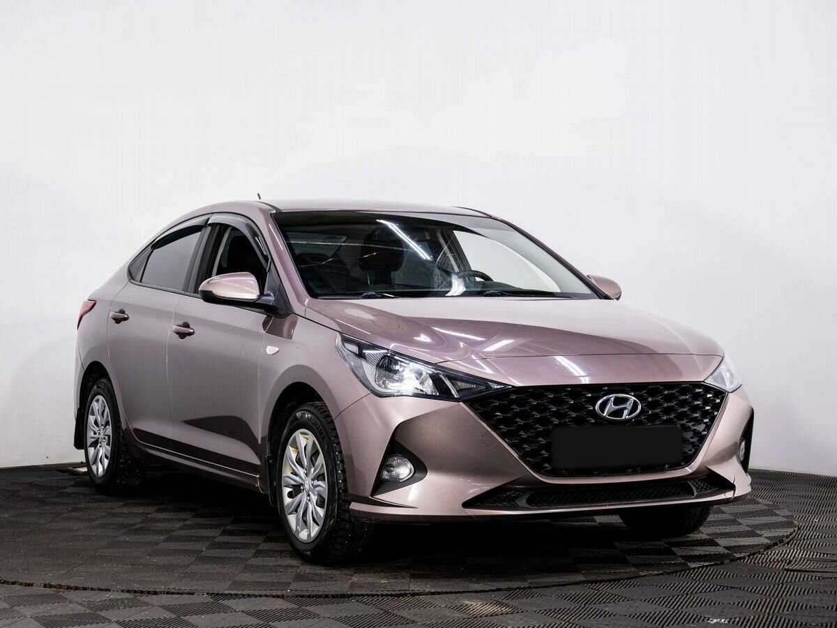 Купить Hyundai Solaris с пробегом. Фото: #2