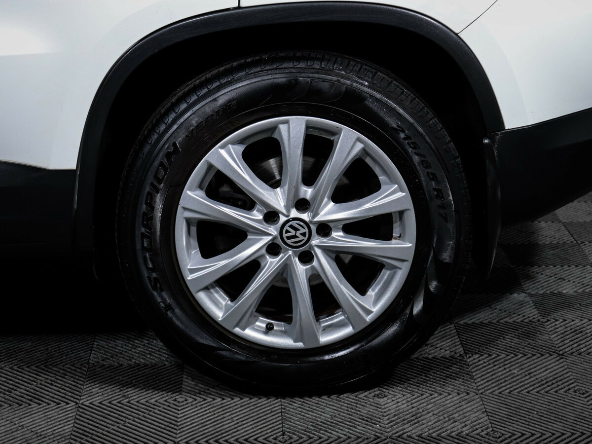 Купить Volkswagen Tiguan с пробегом. Фото: #10
