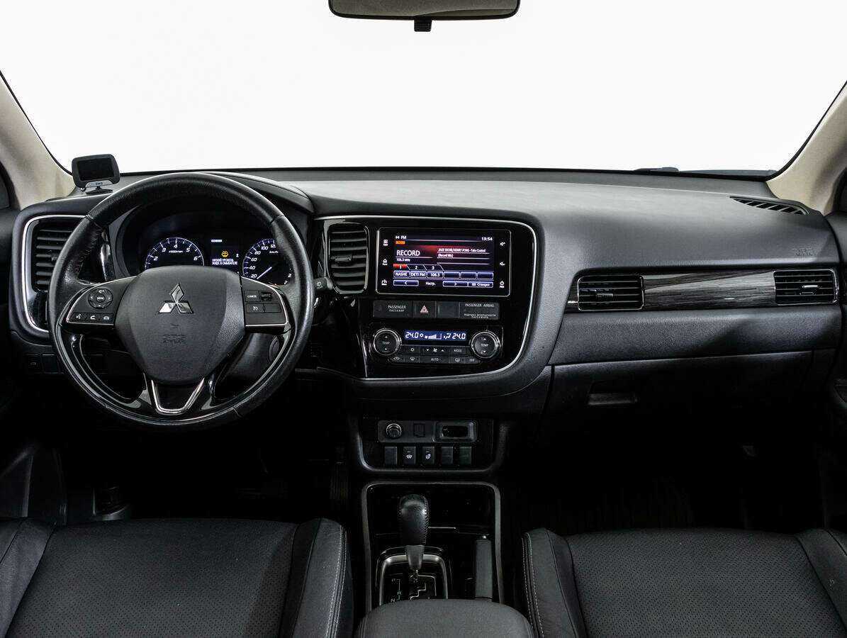 Купить Mitsubishi Outlander с пробегом. Фото: #13