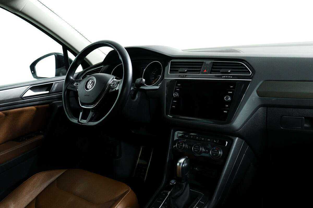 Купить Volkswagen Tiguan с пробегом. Фото: #8