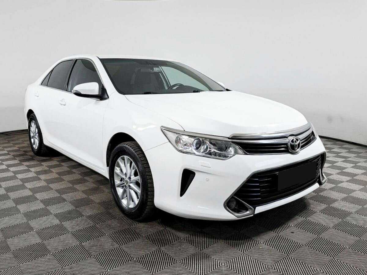 Купить Toyota Camry с пробегом. Фото: #2