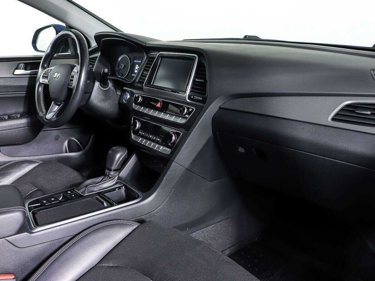 Купить Hyundai Sonata с пробегом. Фото: #8
