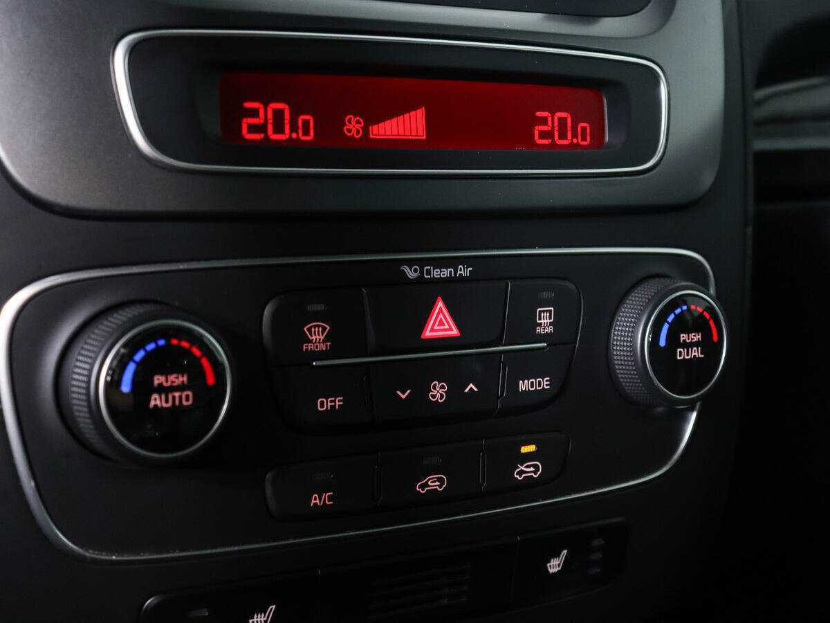 Купить Kia Sorento с пробегом. Фото: #12