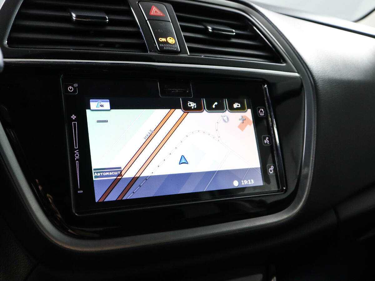 Купить Suzuki SX4 с пробегом. Фото: #11